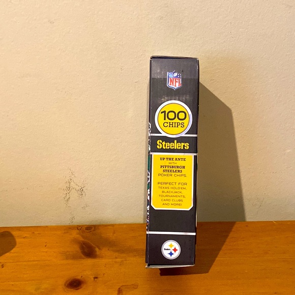 NFL Licensed Pittsburgh Steelers Poker Chips 100 chips casino style tray & 11.5g - Picture 4 of 6